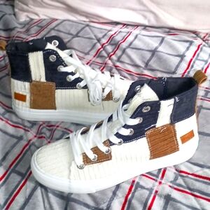 Brand new bowfish Malibu patchwork shoes